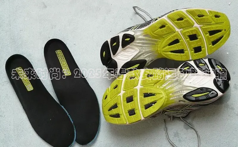 未来时尚：2025年春款安踏运动鞋前瞻