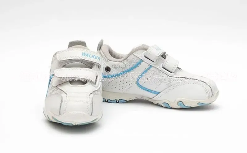 ：运动鞋斐乐男款爆款2025新款——最新潮流趋势